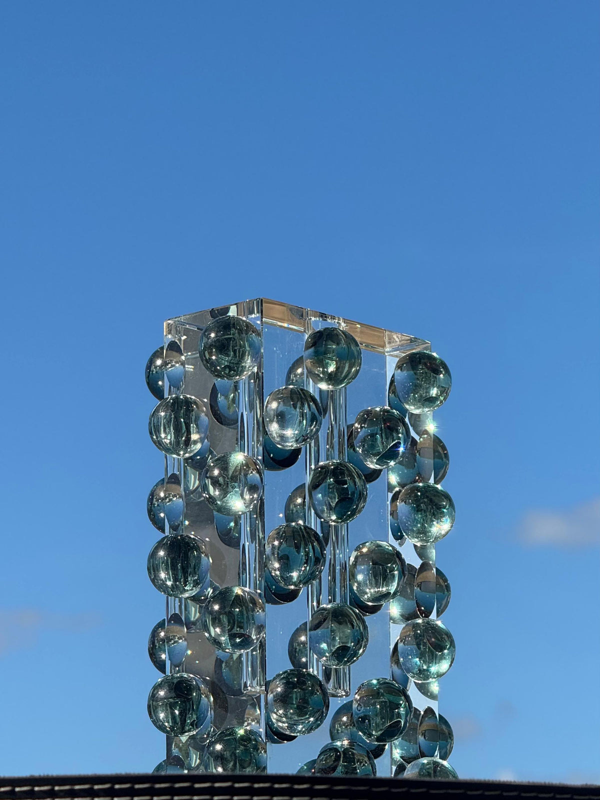 ESCULTURA EM CRISTAL “ESFERAS DE LUZ”